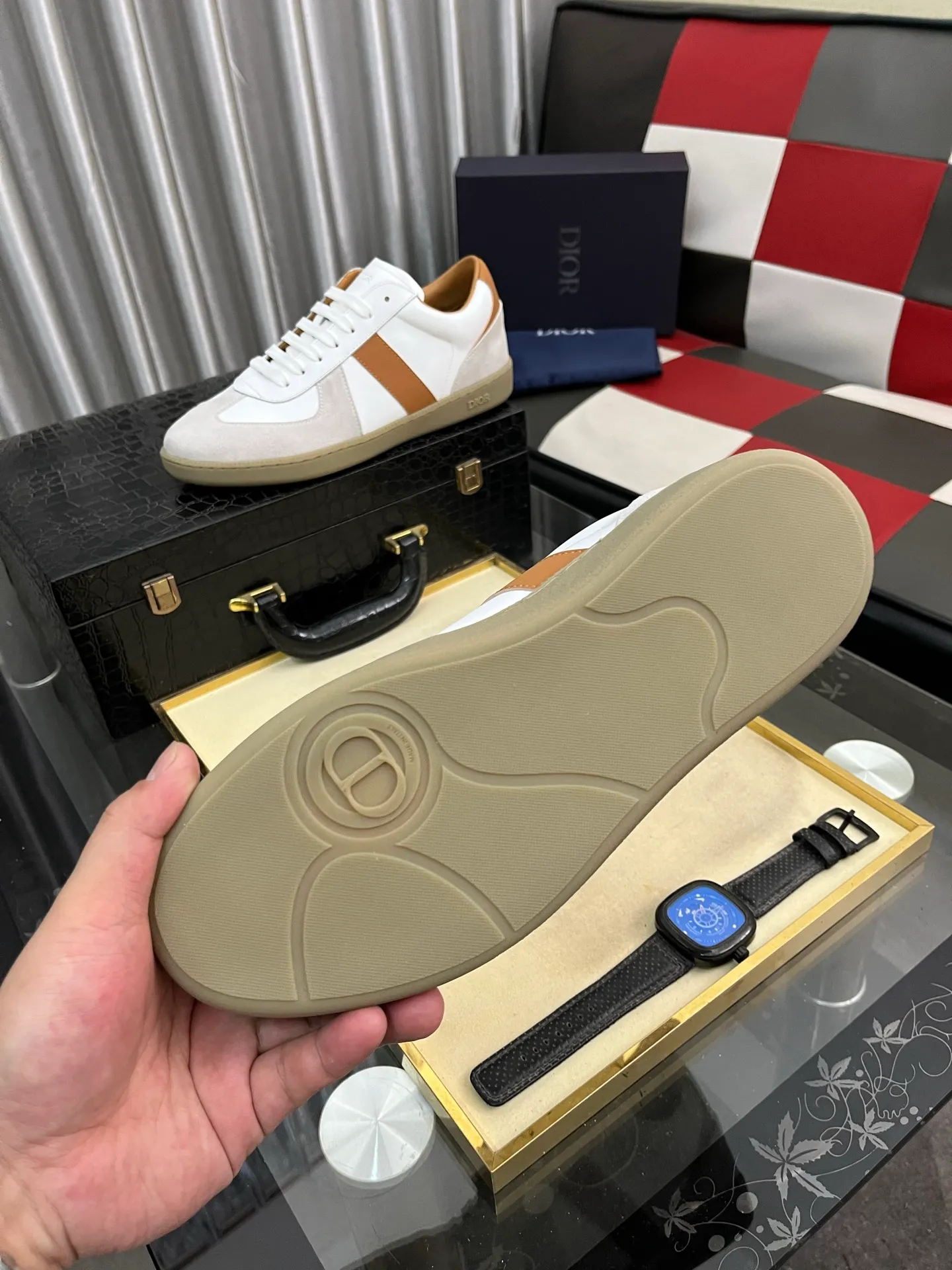 Men's shoes💰380⌚️⌚️[Dior] Dior's new men's genuine leather casual shoes, the highest version on the market, any comparison is welcome🆚! The original leather has excellent texture and is super high-end! Fetal sheep net lining imported from Italy, removable pad! Luxurious materials and fine workmanship, highly recommended! Code number: 38-44